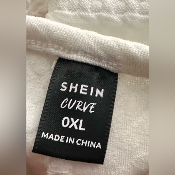 🏷️SHEIN Privé Plus Puff Sleeve Ruched Bodycon Dress - White, Curve XL - Picture 12 of 12